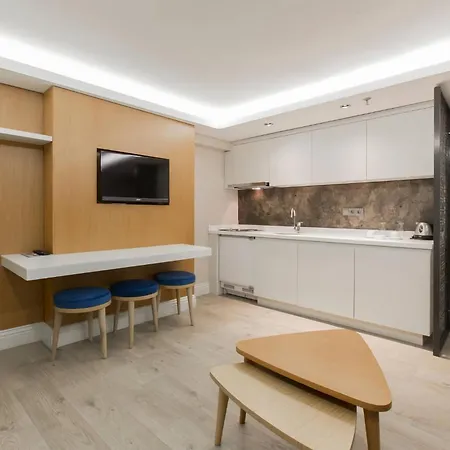尼桑塔斯卡丽娜公园公寓 公寓式酒店 3*